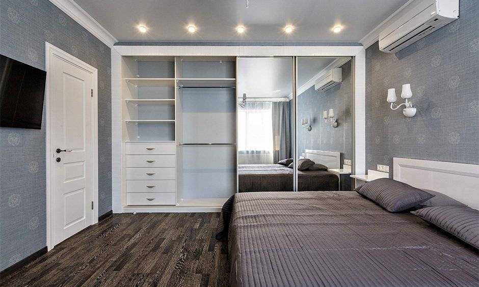Luxury Walk-in Wardrobe